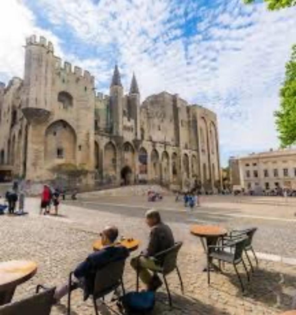 Appartement 32 M2 Intra Muros - Wifi - Netflix - Bureau Avignon Exterior photo